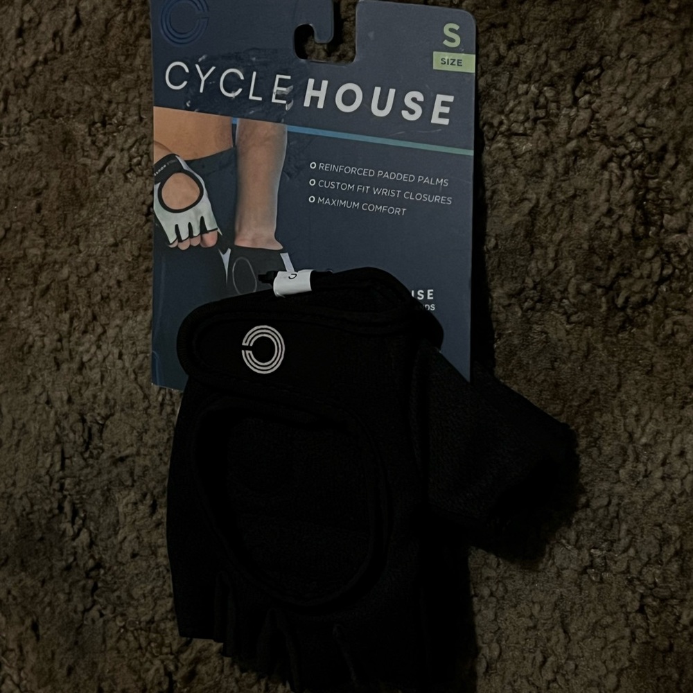 NEW Cycling/ Work Out Gloves